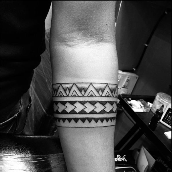Polynesian armband tattoo designs for men