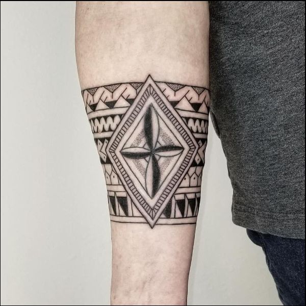 armband tattoos celtic