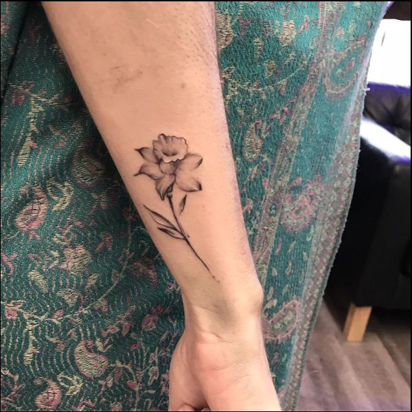 wrist flowers tattoos