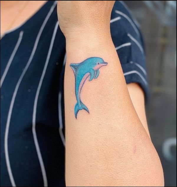 dolphin tattoos for ladies