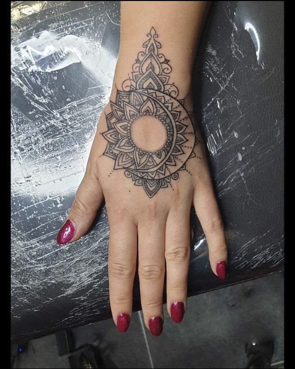 simple hand tattoos