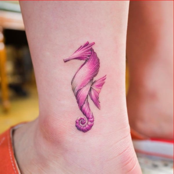 seahorse tattoos for women