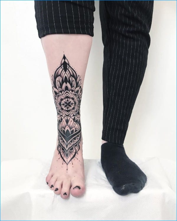 115 Interesting Small Foot Tattoo Ideas Showing That Less Is More | Foot  tattoos, Small foot tattoos, Tiny foot tattoos